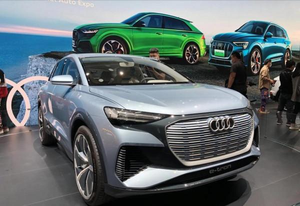 約合人民幣40萬起售！新奧迪Q4正式曝光，配新內飾，外觀帥炸了