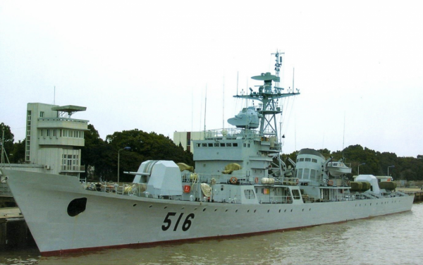 英雄遲暮，九江艦退役，中國海軍再無火力支援艦，搶灘誰來支援？