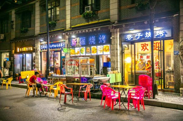 武漢的這座火車站堪稱“中國第一”,站前街道不簡單,曾是租界區 武漢的這座火車站堪稱“中國第一”,站前街道不簡單,曾是租界區