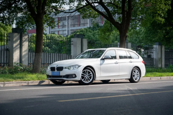 國內久久停更，盼望不如先享——寶馬3系旅行