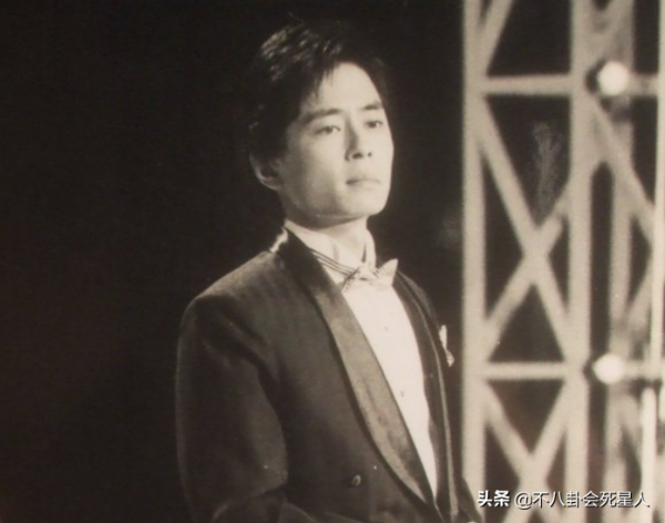 癱瘓靠救濟，老來得子，定居國外，9位香港歌壇天王命運大不同