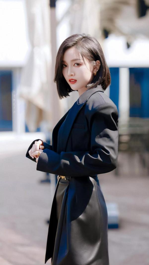 吳宣儀唯美桌布