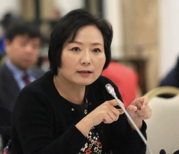 重慶富豪,一個月生活費20萬,破產後妻離子散,80歲母親住養老院 重慶富豪,一個月生活費20萬,破產後妻離子散,80歲母親住養老院