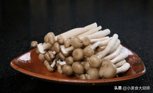 秋天，雞蛋和它是最佳搭檔，營養足特解饞，比大魚大肉吃著舒服