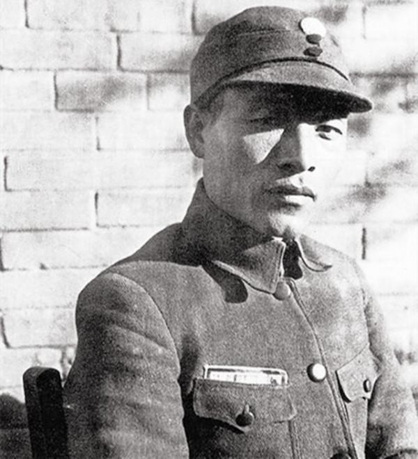 兒子剛出生,妻子就得知丈夫犧牲而哭暈,多年後將兒子培養成上將 兒子剛出生,妻子就得知丈夫犧牲而哭暈,多年後將兒子培養成上將