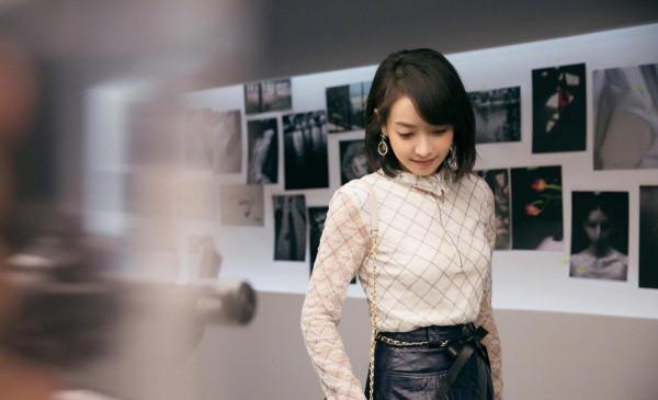 宋茜真的很會搭配，穿皮褲看著很年輕，不像大了木村光希16歲