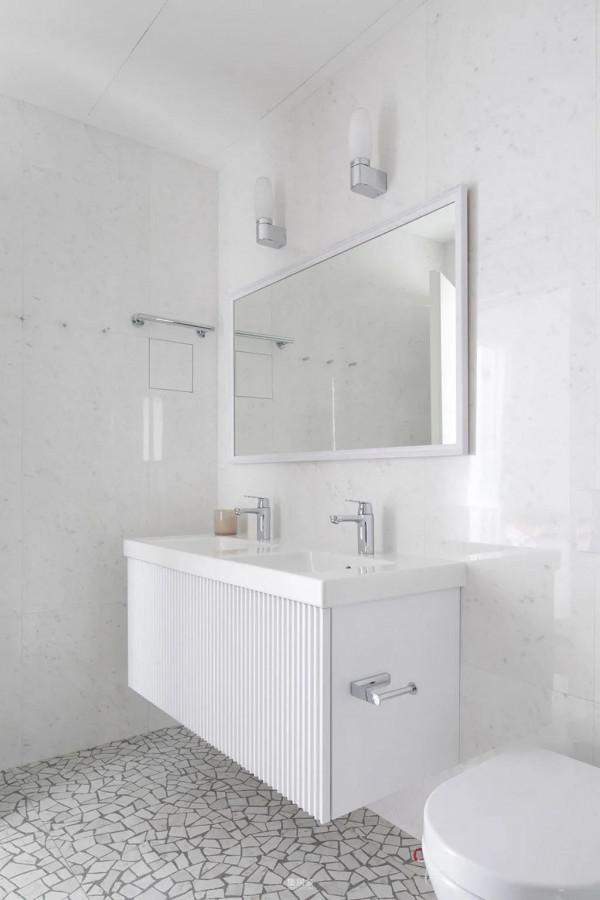 一對年輕夫婦任由室內工作室大膽創新的家 一對年輕夫婦任由室內工作室大膽創新的家