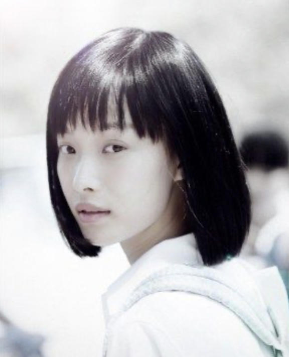女星校服造型難駕馭？有人32歲仍像高中生，有人像媽偷穿女兒衣服