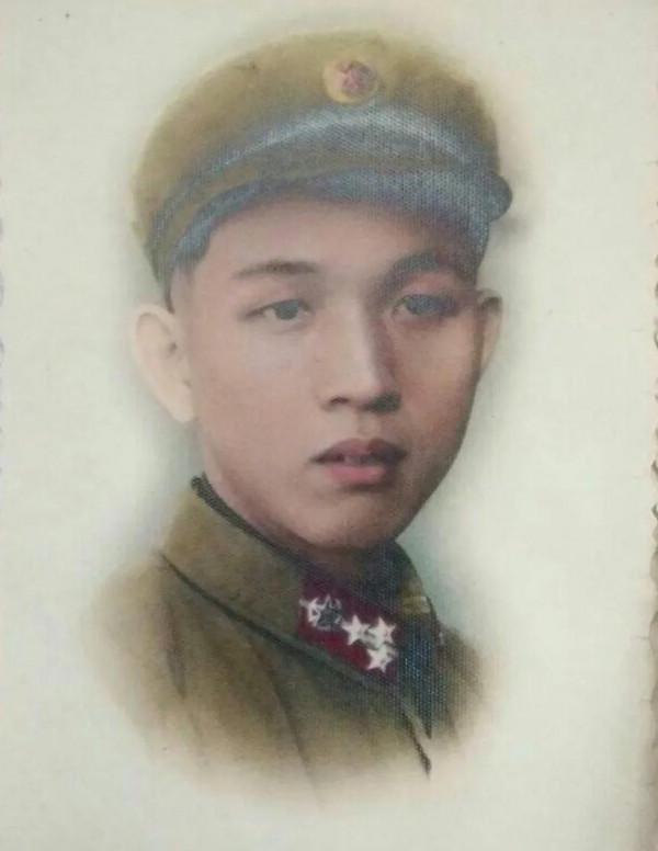 建國初期的共和國軍人：一組上色老照片，重溫那段激情燃燒的歲月
