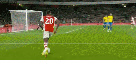 逗妹吐槽：阿森納致勝道路：隊長“祭天”，法力無邊