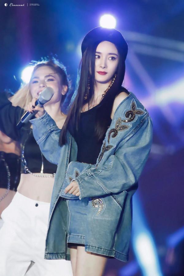 中國娛樂圈美女排行榜|超高畫質桌布大全,迪麗熱巴真的美絕了 中國娛樂圈美女排行榜|超高畫質桌布大全,迪麗熱巴真的美絕了