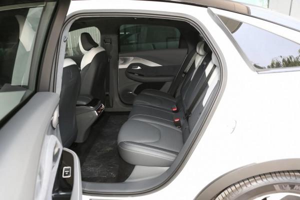 29.19萬,配L3級自動駕駛,708km續航,實拍極狐阿爾法S 29.19萬,配L3級自動駕駛,708km續航,實拍極狐阿爾法S