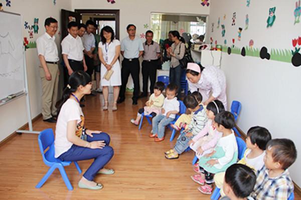 11年前，浙江農村奶奶收養了一個黑人小男孩巴比，如今怎麼樣了？