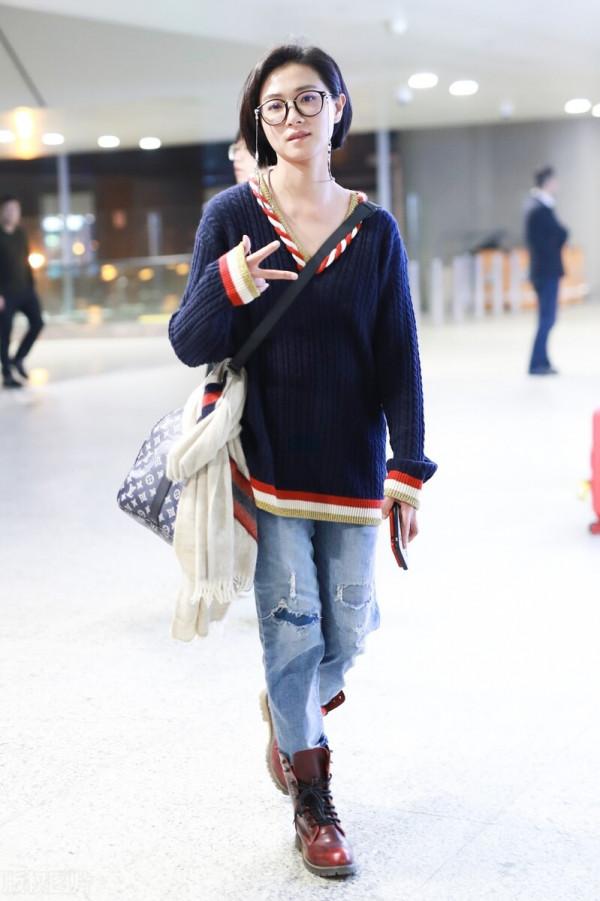 知性幹練：萬茜