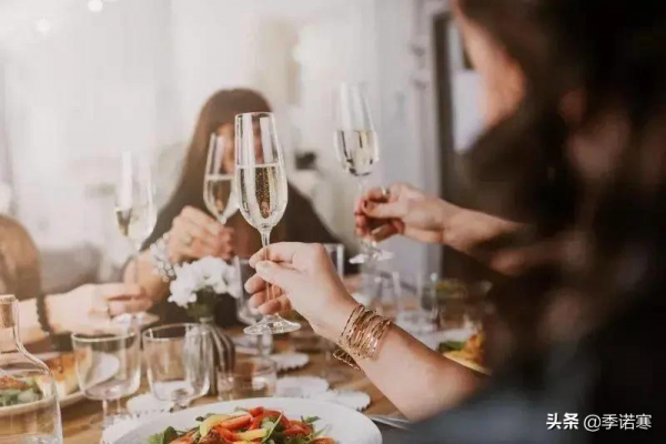 男人酒桌“三不請”，否則被人當傻子