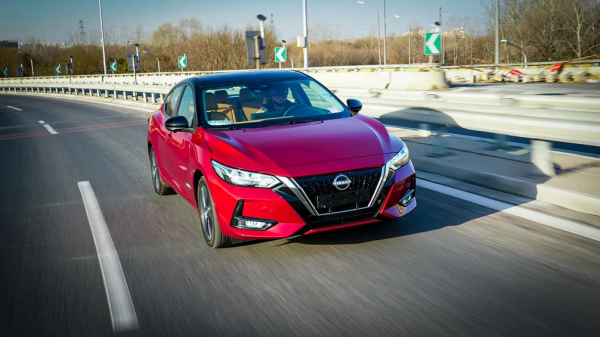 銷量No.1家轎出新:百公里不到4個油,雷凌卡羅拉壓力大 銷量No.1家轎出新:百公里不到4個油,雷凌卡羅拉壓力大