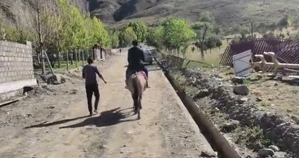 停播一個月的大司馬，原來是去西藏了，網友看後表示羨慕