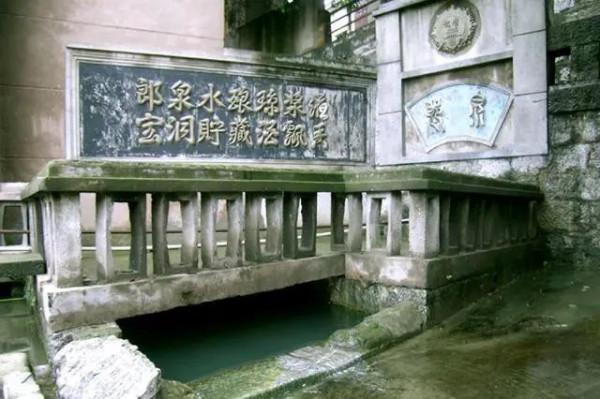 醬香第二、兩屆國家名酒,郎酒,值得收藏嗎? 醬香第二、兩屆國家名酒,郎酒,值得收藏嗎?