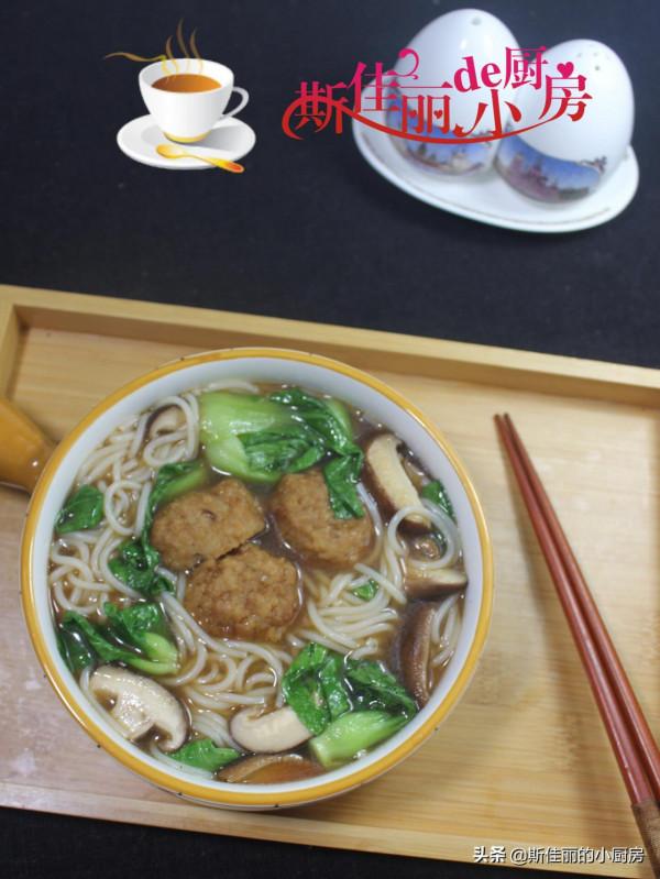 早起五分鐘做好的早餐,簡單營養又美味,五塊煮一鍋全家吃個精光 早起五分鐘做好的早餐,簡單營養又美味,五塊煮一鍋全家吃個精光