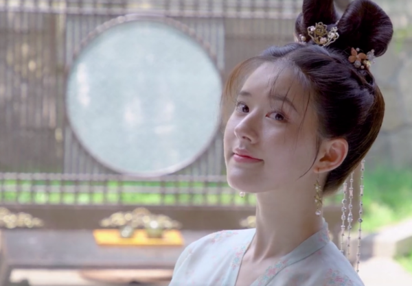 明明是相似的造型，為什麼趙露思跟喬欣扮上，差別會那麼大？