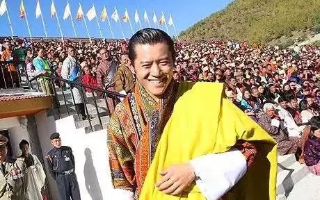 “等你長大了，我便娶你”14年的等待，他們終於成為全世界最幸福的夫妻