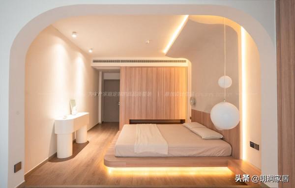 侘寂的素，拱門的古，這疊拼只住藝術家