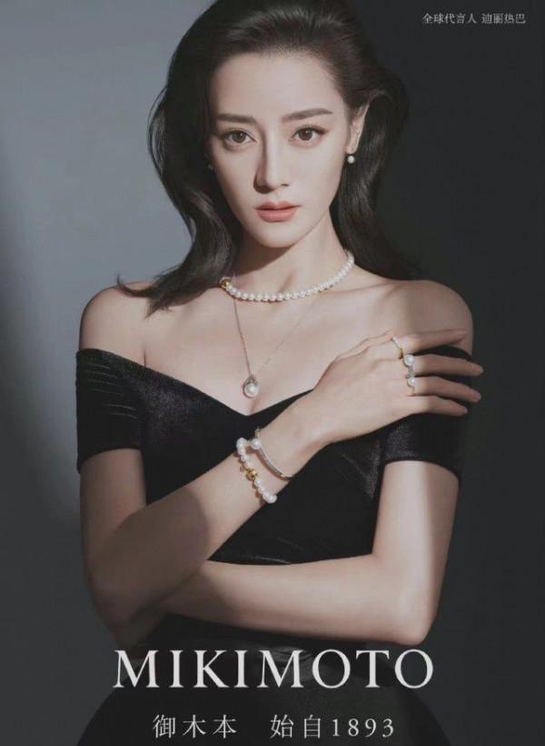 熱巴穿禮服絕了,官宣獨享超大排面,成為頂奢珠寶唯一全球代言人 熱巴穿禮服絕了,官宣獨享超大排面,成為頂奢珠寶唯一全球代言人