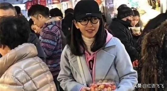 李冰冰跑步被拍,素顏出油面板鬆垮,穿健身褲連臀型也不遮一下 李冰冰跑步被拍,素顏出油面板鬆垮,穿健身褲連臀型也不遮一下