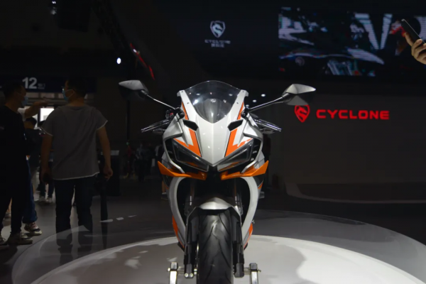 前衛科幻的公升級運動巡航RA9、RX850、RE5等賽科龍摩博會下餃子 前衛科幻的公升級運動巡航RA9、RX850、RE5等賽科龍摩博會下餃子