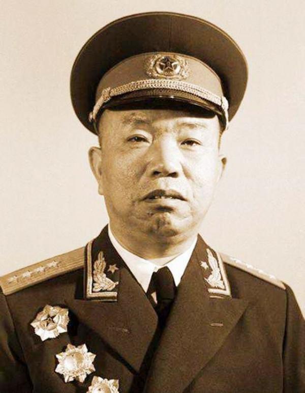 1955年授軍銜,十位大將都擔任什麼職務?職務最高的是誰? 1955年授軍銜,十位大將都擔任什麼職務?職務最高的是誰?