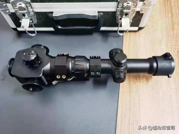 中國新拐彎槍服役?解放軍新瞄具可實現3個方向瞄準丨輕武專欄 中國新拐彎槍服役?解放軍新瞄具可實現3個方向瞄準丨輕武專欄