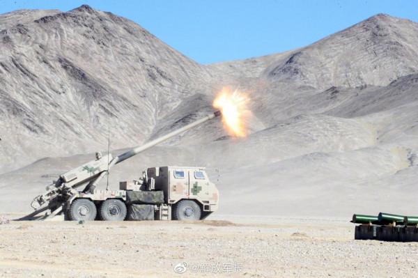 高畫質大圖！新型車載加榴炮實彈射擊演練