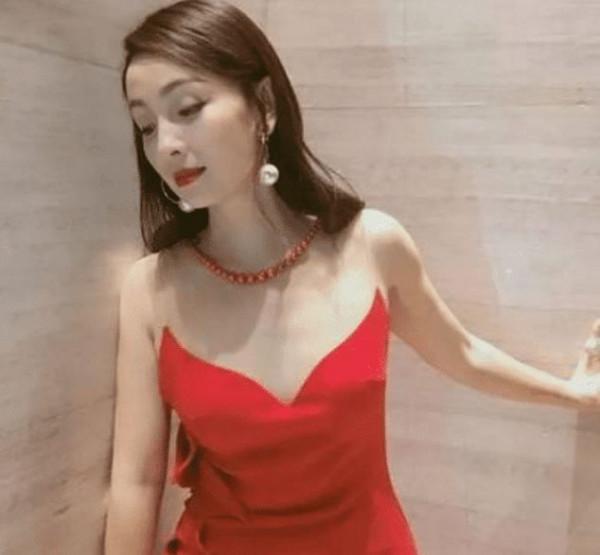 看了陶虹年輕時的照片,終於明白為啥徐崢從來不曬自己的妻子 看了陶虹年輕時的照片,終於明白為啥徐崢從來不曬自己的妻子