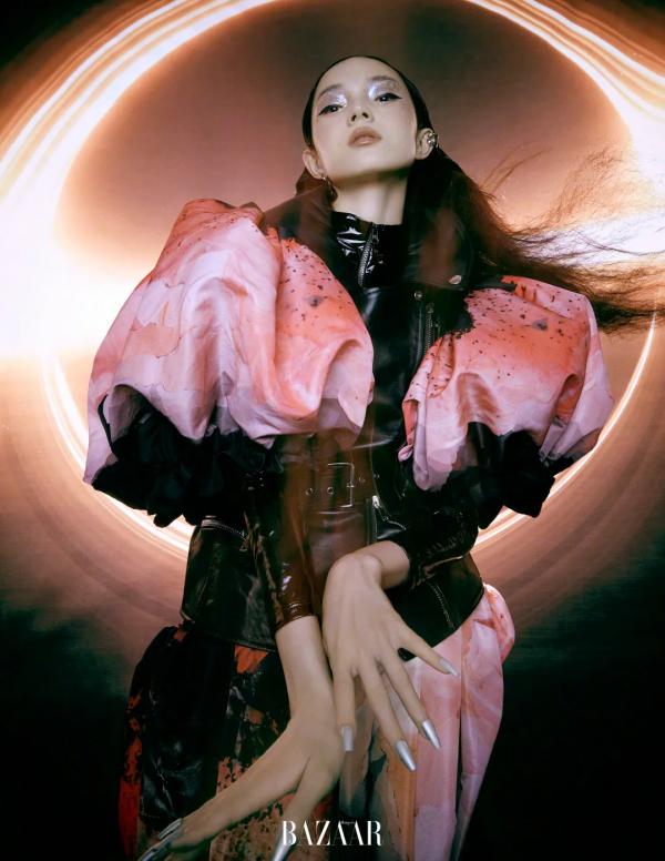 鞏俐第一次上《VOGUE》造型就翻車了？網友：我覺得很酷