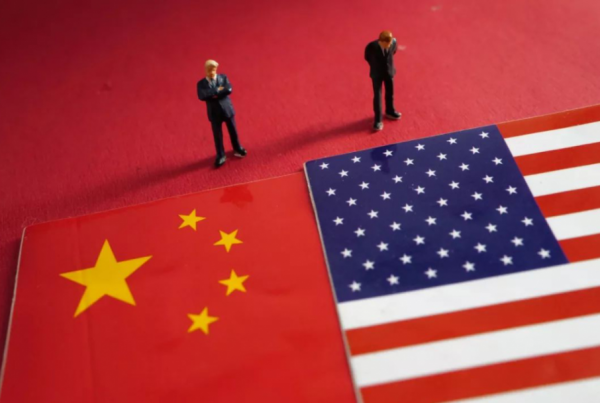 溫鐵軍：中國崛起不易，不斷被美國“吸血”，像頭牛被扒了兩張皮