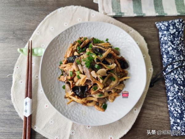 立春了，多給家人做這道菜，鮮香十足，美味下飯，簡單一炒就上桌
