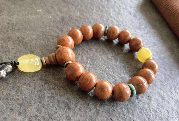 盤出玻璃底的鳳眼菩提，純手工打磨出來