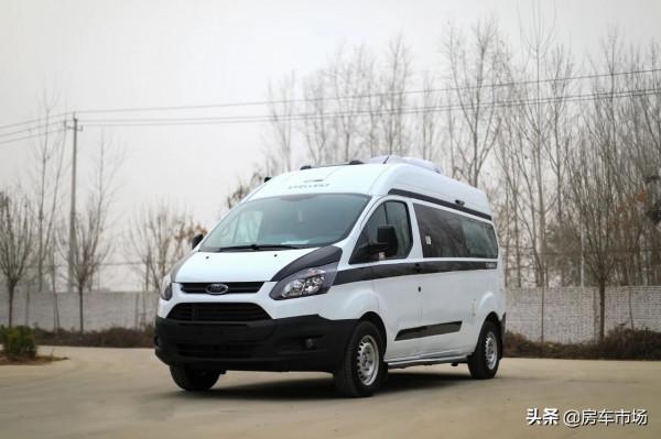 5米4福特汽油房車，自動擋環形客廳，適合夫妻自駕有超長回廠質保