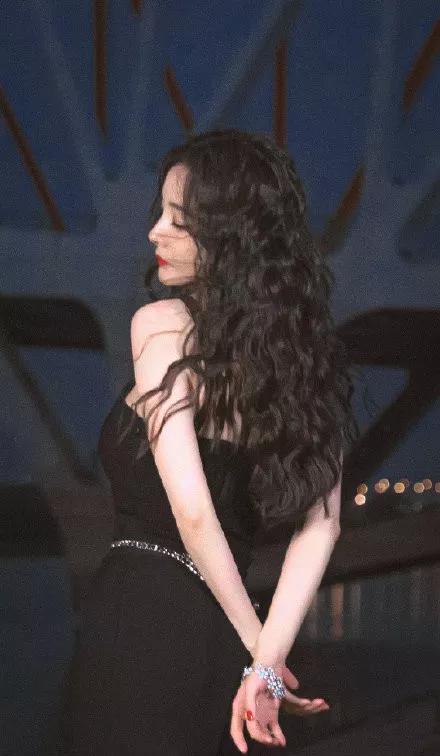 楊冪 桌布美圖 楊冪 桌布美圖