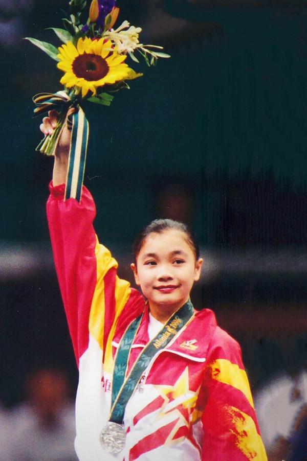 4歲學體操，14歲成名，17歲退役，體操名將莫慧蘭如今怎樣了？
