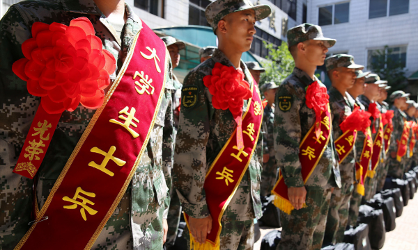 大學畢業去當兵，明明年齡偏大，為何還說畢業去當兵優勢更多？