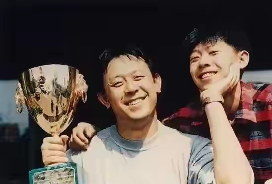 8個娶了初戀的男明星,幾十年沒緋聞,王雷、黃渤一生只愛一個人 8個娶了初戀的男明星,幾十年沒緋聞,王雷、黃渤一生只愛一個人