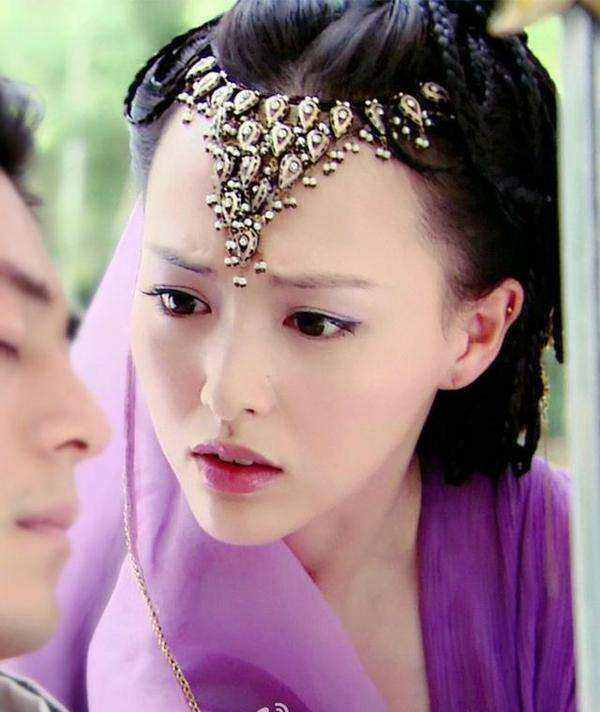 沒氣質別霍霍紫色，這6位紫衣美人太亮眼，有人溫柔，有人霸氣