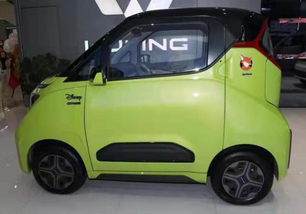 五菱Nano EV，造型小巧，續航305km,配置討喜，續航305公里
