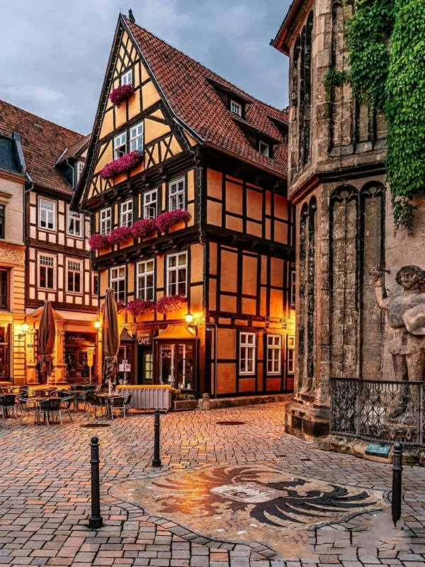 德國的著名小鎮古舊的建築，穿梭其中，給你帶來童話般的仙境