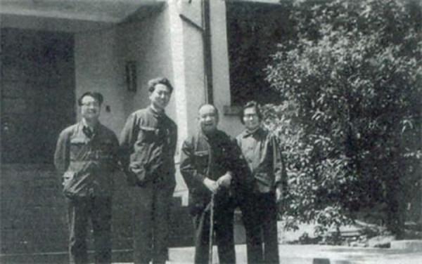 《偽裝者》明樓原型袁殊：5重間諜身份遊走各方，晚年在北京逝世