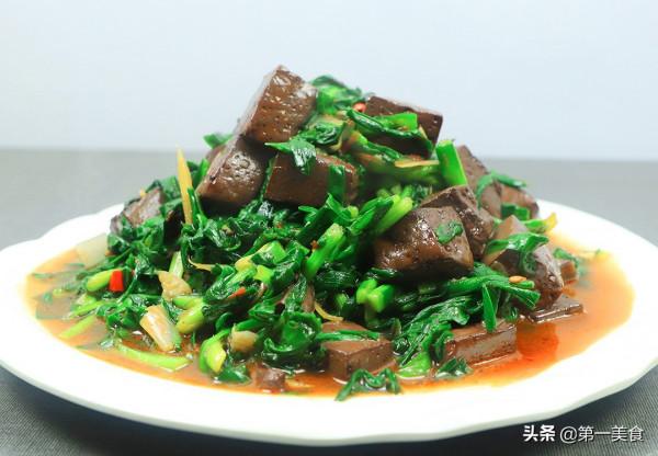 韭菜燒鴨血,先下韭菜還是先下鴨血,廚師長告訴你技巧,細嫩爽口 韭菜燒鴨血,先下韭菜還是先下鴨血,廚師長告訴你技巧,細嫩爽口