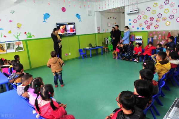 幼兒園要是沒有監控器，教孩子學會3種能力，更重要