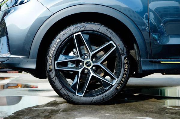 改善動力系統 國潮風格更時尚 榮威RX5 PLUS實拍簡評 改善動力系統 國潮風格更時尚 榮威RX5 PLUS實拍簡評