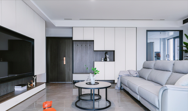 140㎡ 現代簡約：通透空間裡的平衡感